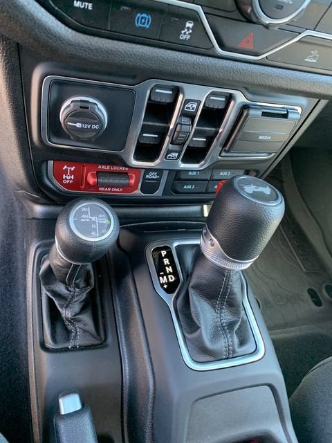 2025 Jeep Wrangler 4xe Willys