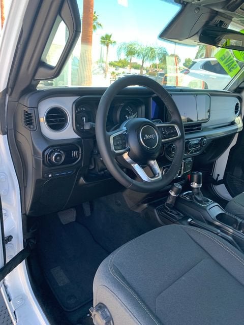 2025 Jeep Wrangler 4xe Sahara