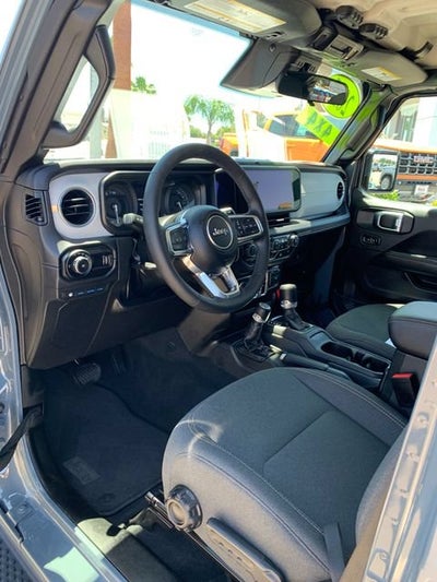 2025 Jeep Wrangler 4xe Sahara