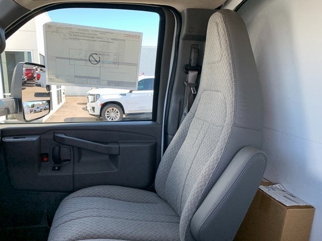 2024 GMC Savana Cutaway 3500 1WT