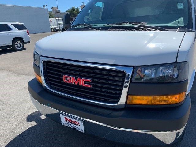 2024 GMC Savana Cutaway 3500 1WT