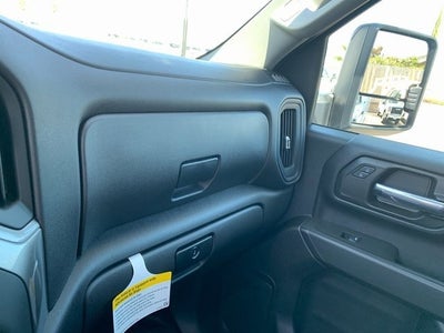 2025 GMC Sierra 2500 HD Pro