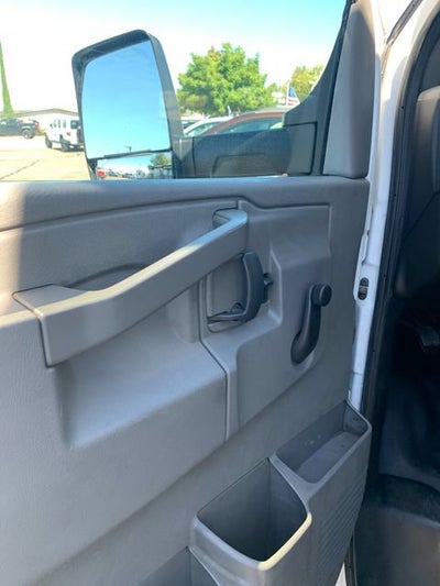 2017 GMC Savana Cutaway 3500 Work Van