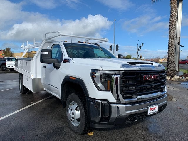 2026 GMC Sierra 3500 HD Chassis Cab Pro
