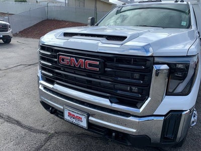 2026 GMC Sierra 3500 HD Chassis Cab Pro