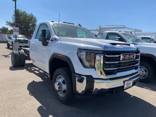 2026 GMC Sierra 3500 HD Chassis Cab SLE