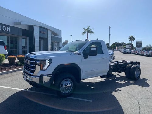 2026 GMC Sierra 3500 HD Chassis Cab SLE