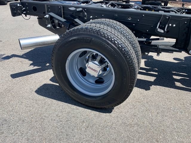 2026 GMC Sierra 3500 HD Chassis Cab SLE