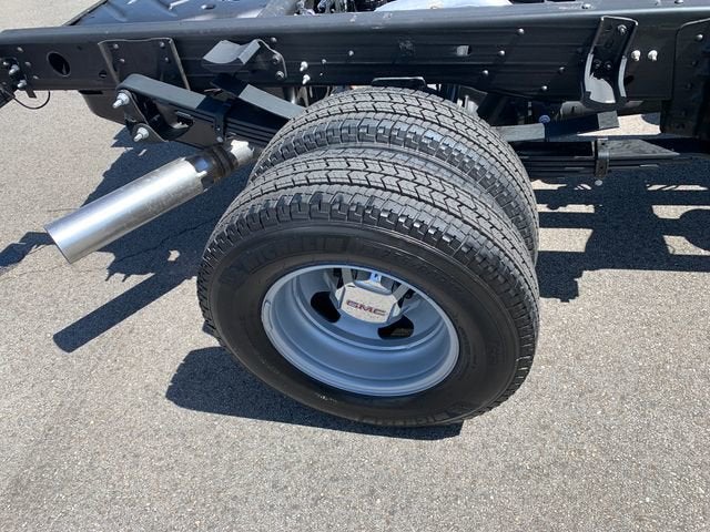 2026 GMC Sierra 3500 HD Chassis Cab SLE