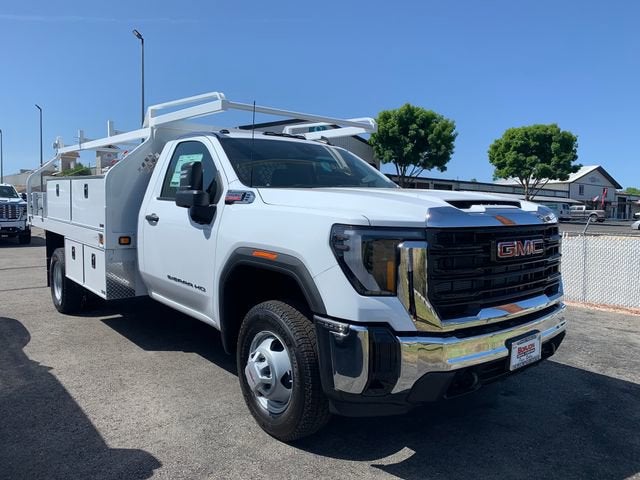 2026 GMC Sierra 3500 HD Chassis Cab Pro