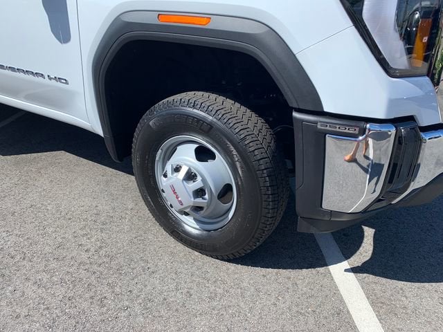 2026 GMC Sierra 3500 HD Chassis Cab Pro
