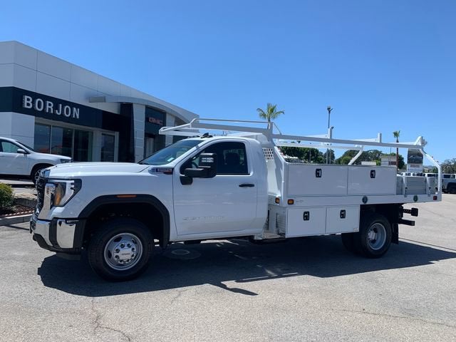 2026 GMC Sierra 3500 HD Chassis Cab Pro