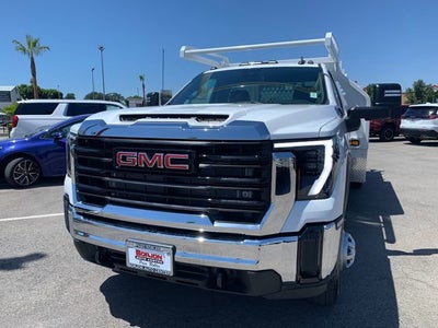 2026 GMC Sierra 3500 HD Chassis Cab Pro