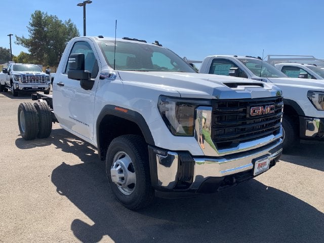 2026 GMC Sierra 3500 HD Chassis Cab Pro