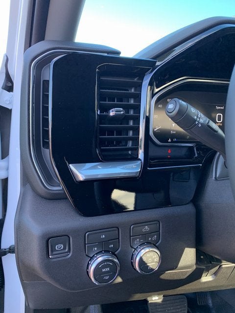 2026 GMC Sierra 3500 HD Chassis Cab SLE