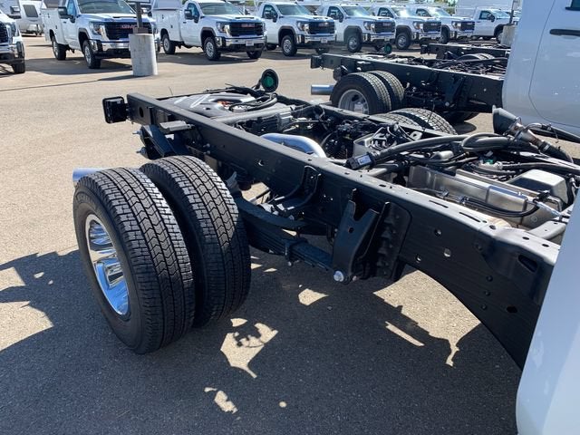 2026 GMC Sierra 3500 HD Chassis Cab SLE