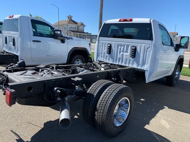 2026 GMC Sierra 3500 HD Chassis Cab SLE