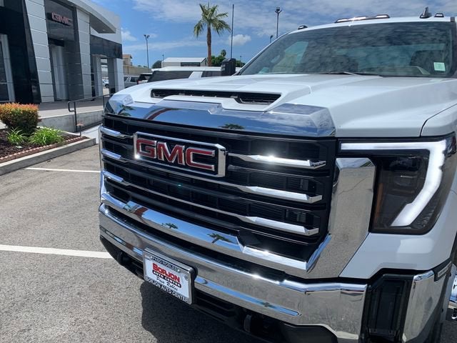 2026 GMC Sierra 3500 HD Chassis Cab SLE