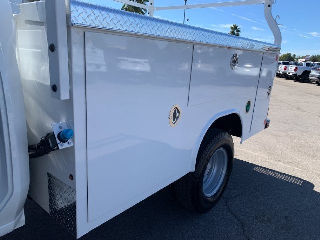 2026 GMC Sierra 3500 HD Chassis Cab Pro