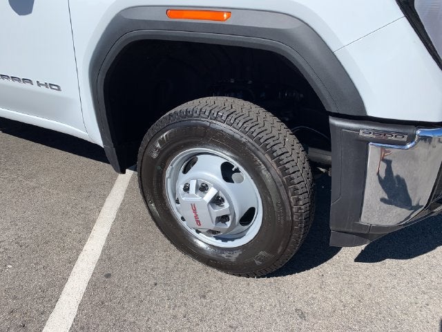 2026 GMC Sierra 3500 HD Chassis Cab Pro