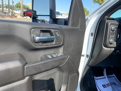 2025 GMC Sierra 3500 HD Chassis Cab Pro