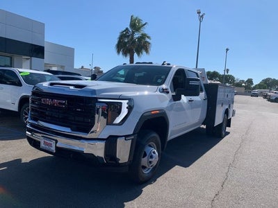 2025 GMC Sierra 3500 HD Chassis Cab Pro