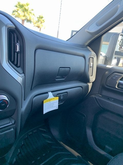 2025 GMC Sierra 3500 HD Chassis Cab Pro