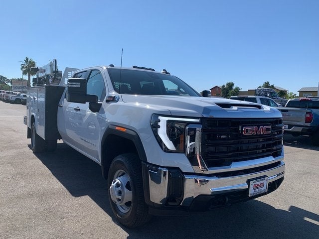 2025 GMC Sierra 3500 HD Chassis Cab Pro