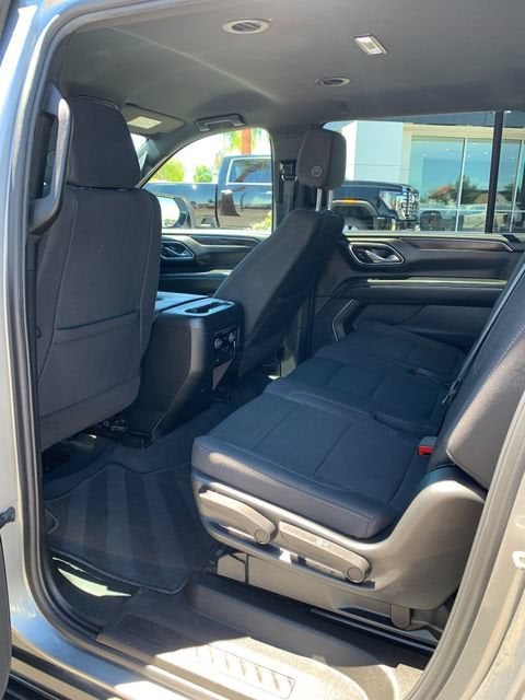 2023 Chevrolet Suburban LS