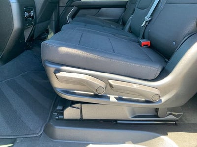 2023 Chevrolet Suburban LS