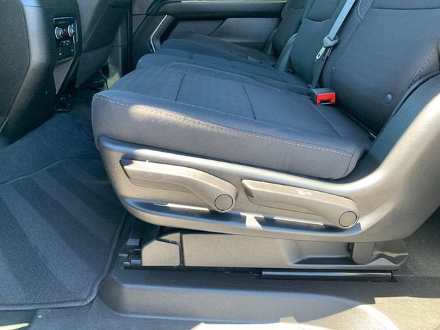 2023 Chevrolet Suburban LS