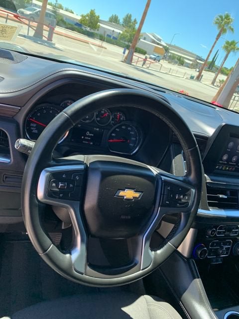 2023 Chevrolet Suburban LS