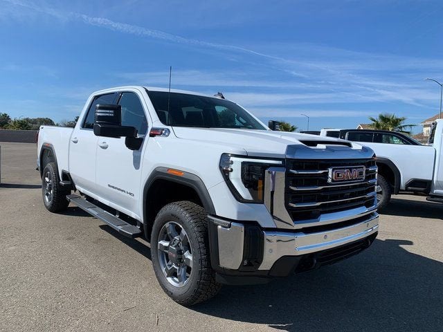 2026 GMC Sierra 2500 HD SLE