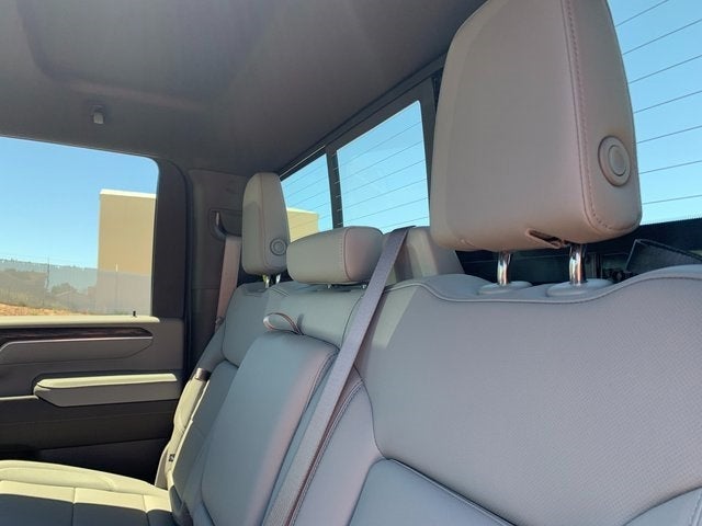 2025 GMC Sierra 3500 HD SLT