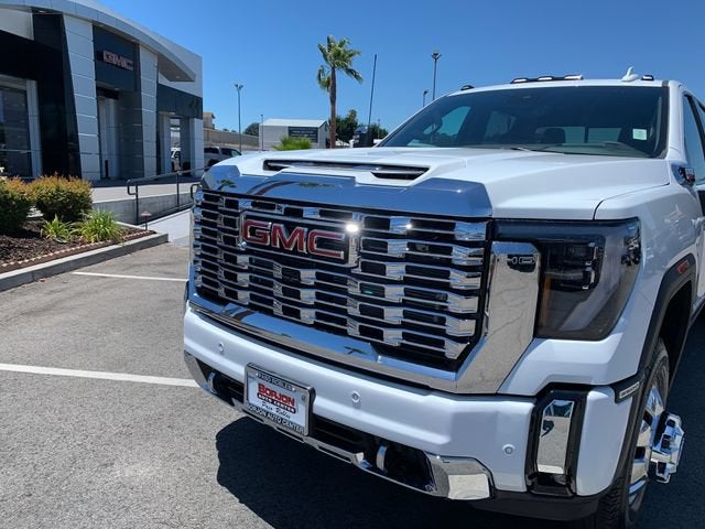 2026 GMC Sierra 3500 HD Denali DRW