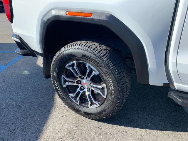 2023 GMC Canyon AT4