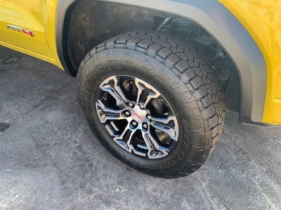 2023 GMC Canyon AT4