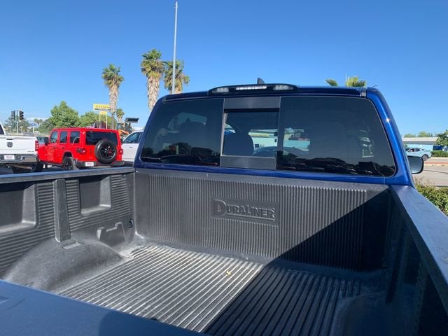 2022 Nissan TITAN Crew Cab SV 4x4