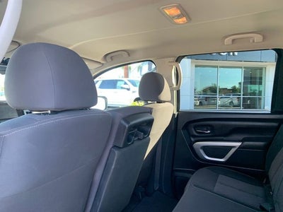 2022 Nissan TITAN Crew Cab SV 4x4