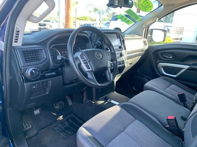 2022 Nissan TITAN Crew Cab SV 4x4