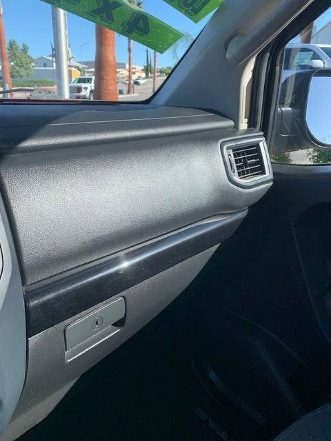 2022 Nissan TITAN Crew Cab SV 4x4