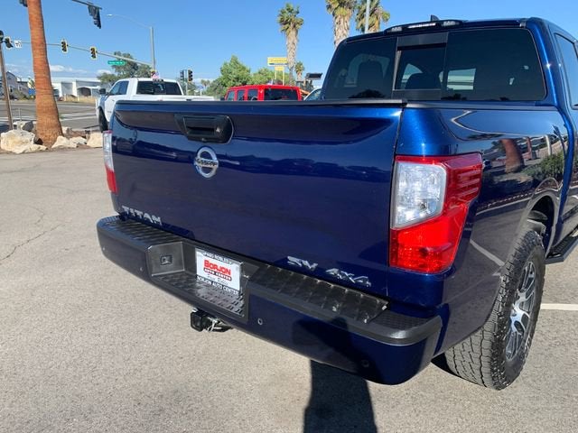 2022 Nissan TITAN Crew Cab SV 4x4