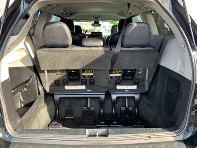 2018 Toyota Sienna SE 8 Passenger