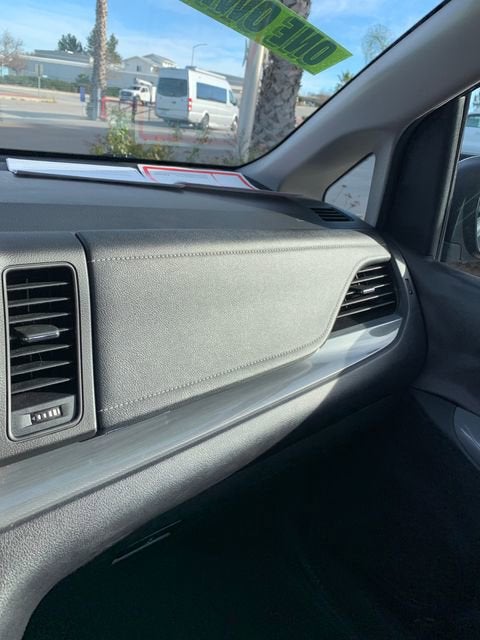 2018 Toyota Sienna SE 8 Passenger