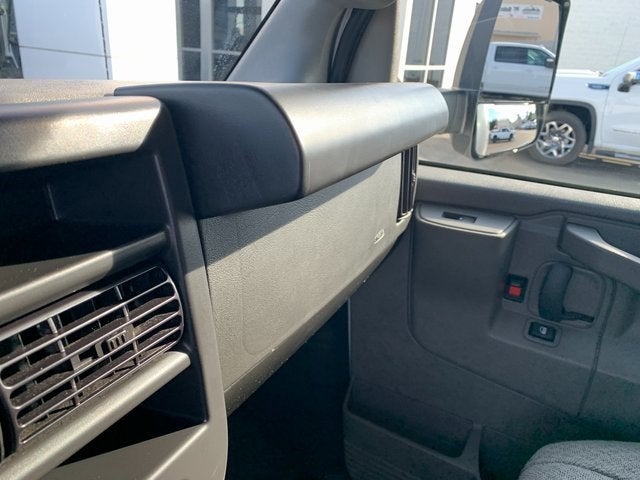 2024 GMC Savana Cutaway 3500 1WT