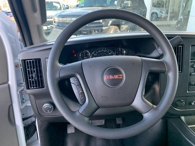 2024 GMC Savana Cutaway 3500 1WT