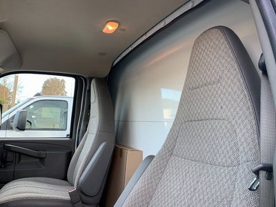 2024 GMC Savana Cutaway 3500 1WT