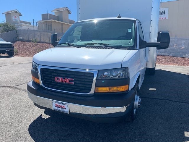 2024 GMC Savana Cutaway 3500 1WT