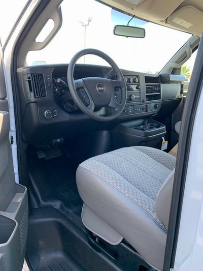 2025 GMC Savana Cutaway 3500 1WT