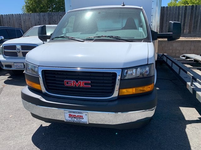 2025 GMC Savana Cutaway 3500 1WT
